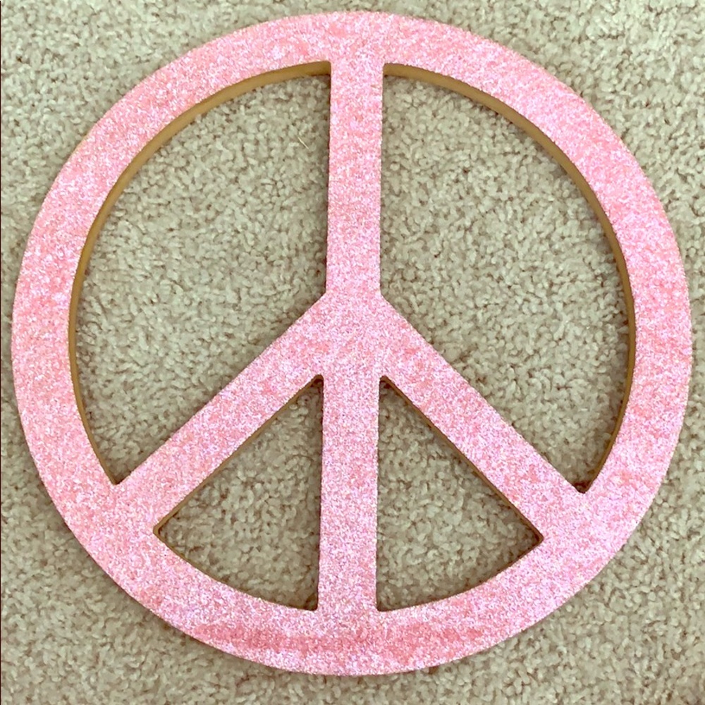 Sparkly pink wall decor peace sign